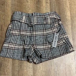 Women’s thick paper bag shorts!
